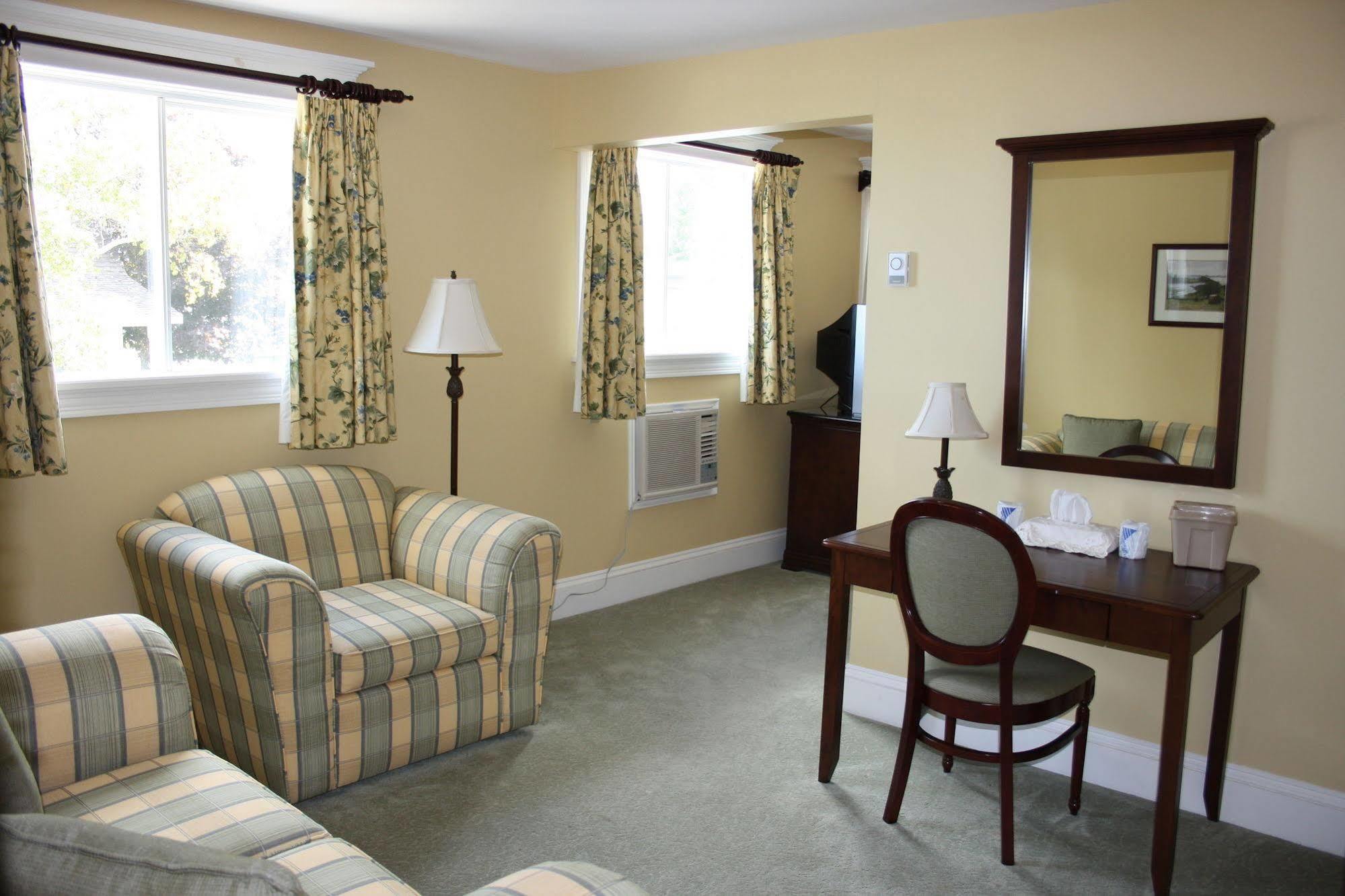 Shining Waters Country Inn Кавендиш Экстерьер фото