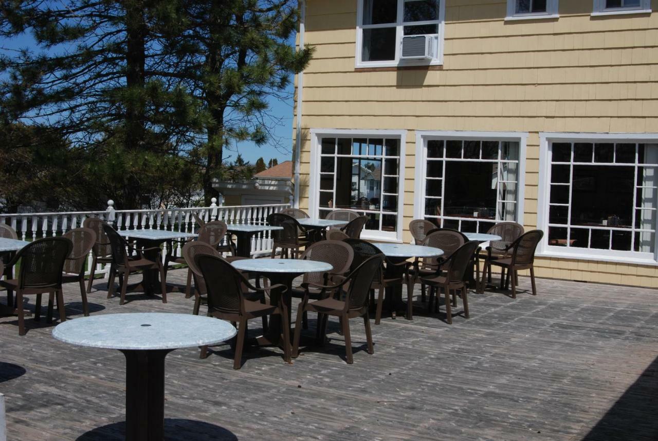 Shining Waters Country Inn Кавендиш Экстерьер фото